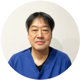 院長 医学博士 大久保康則